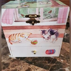 Adorable Cat-Themed Jewelry Box Curious Kittens By Enchantments